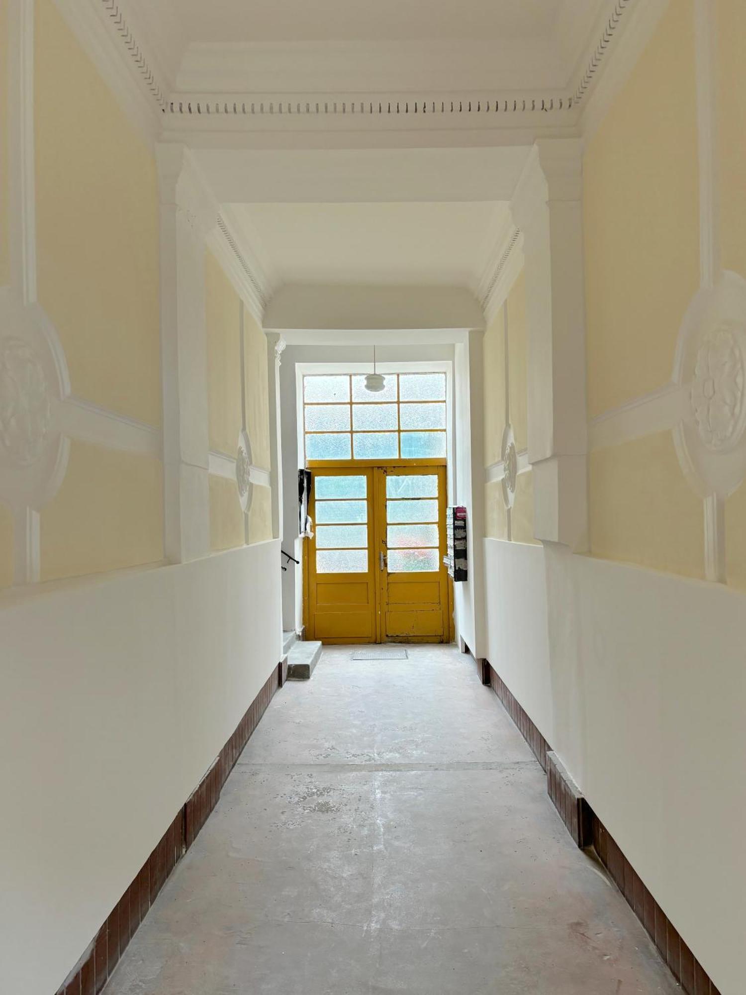 Traumhafte Wohnung Fuer 3, Grosszuegig, Walk In Dusche Виена Екстериор снимка